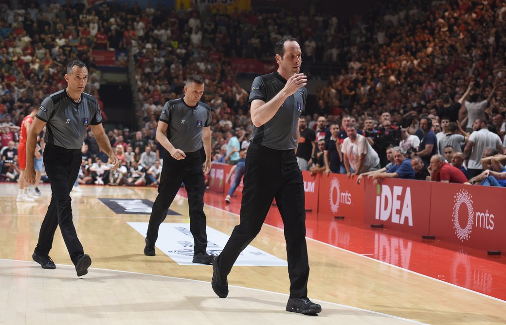 Dvojica Hrvata i jedan Crnogorac sude večerašnji derbi Partizan - Zvezda u ABA ligi