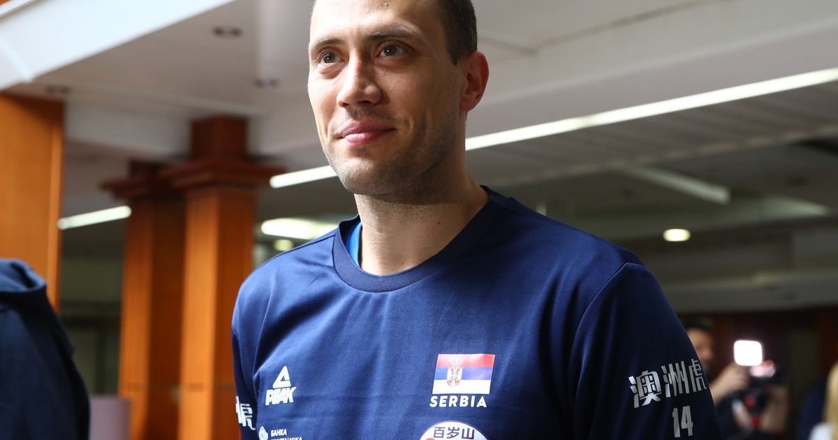 Legendarni Aleksandar Atanasijević proslavio trofej LŠ, osvojena četvorostruka kruna