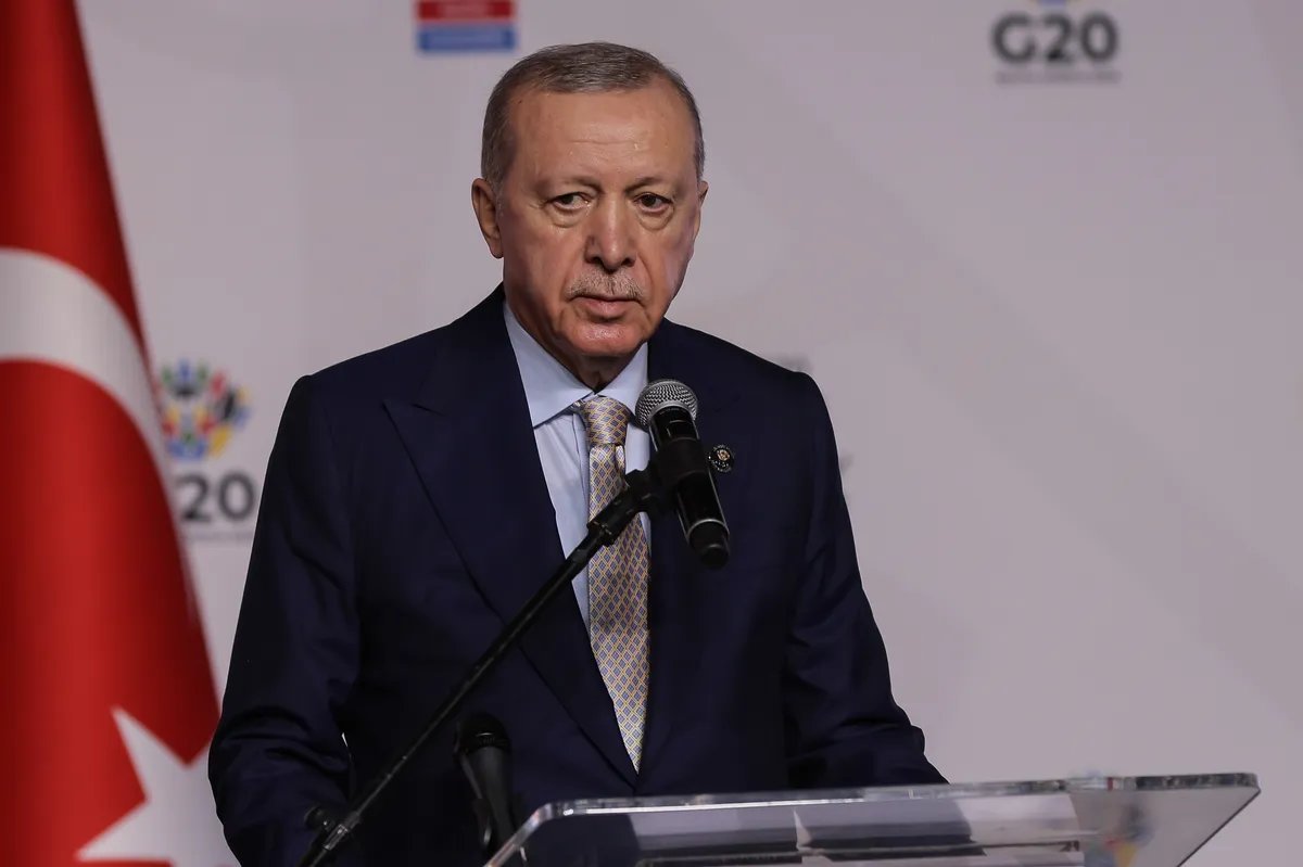 Dok region ključa, Erdogan pokušava da pretvori Istanbul u novi Dubai