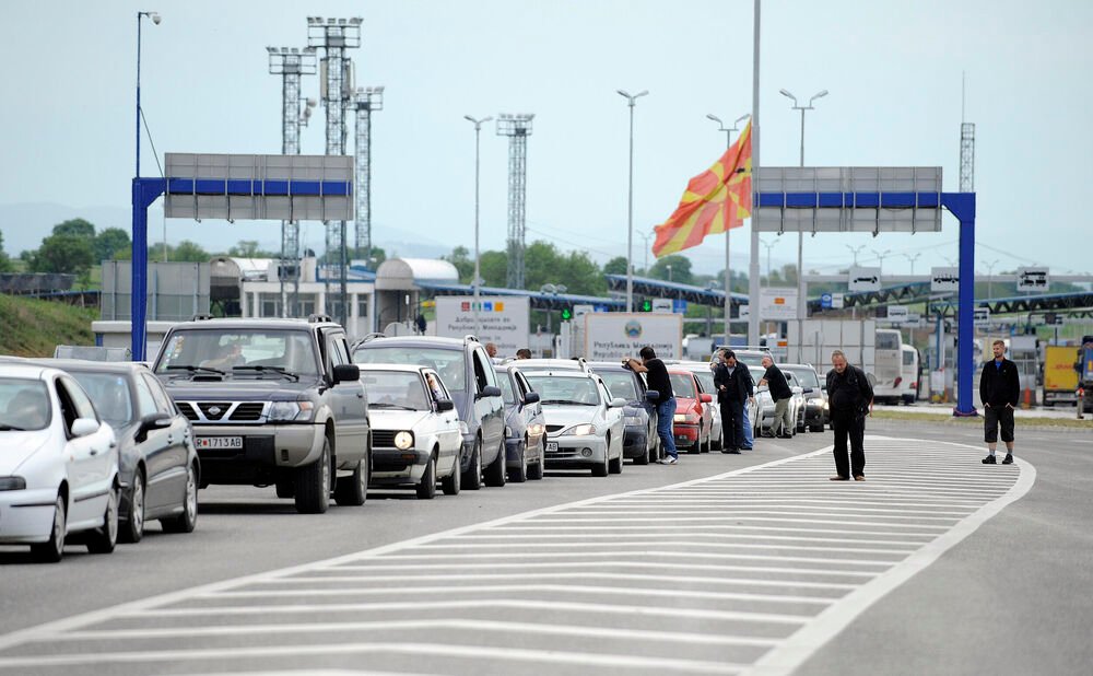 Na ovim prelazima teretnjaci čekaju i do tri sata: Evo kakvo je stanje sa putničkim vozilima