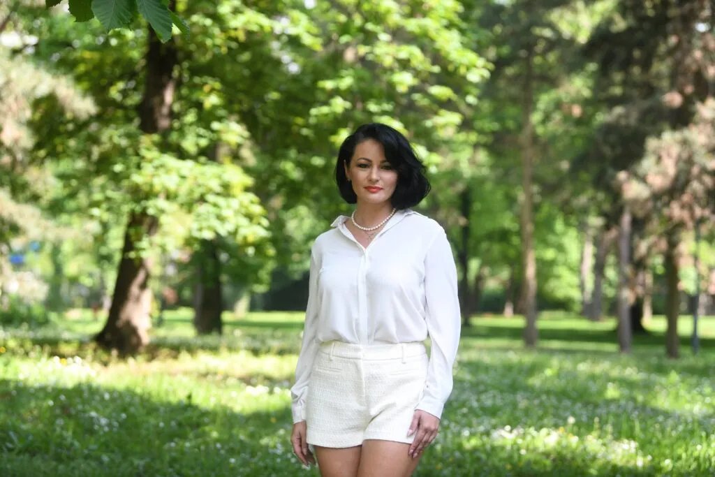 "Muža sam upoznala u marketu dok sam kupovala supu iz kesice": Naša pevačica se udala za milionera, a onda napravila karijeru u Velikoj Britaniji