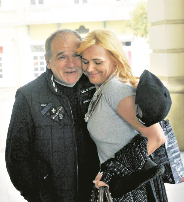 Ovo je imanje Đorđa i Olivere Balašević: Ne zna se da l' je lepše dvorište il' kuća, od kadrova staje pamet (foto)
