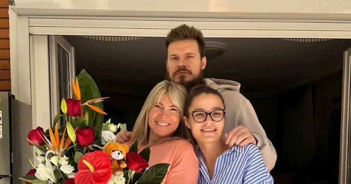 Saša Popović bi bio ponosan! Unuka Suzane Jovanović u maminom zagrljaju - mala Marta ukrala svu pažnju