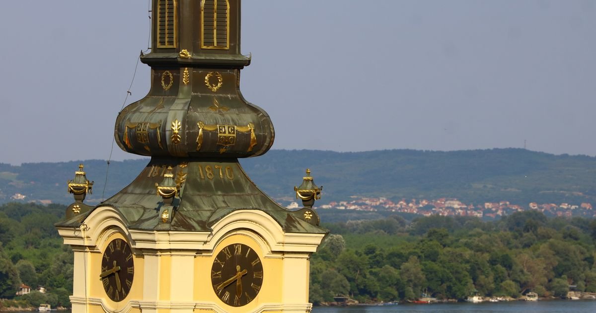 Ovakvu disciplinu još niste videli! Neverovatan prizor iz Zemuna istopio srca svih: Ovako se sluša mama