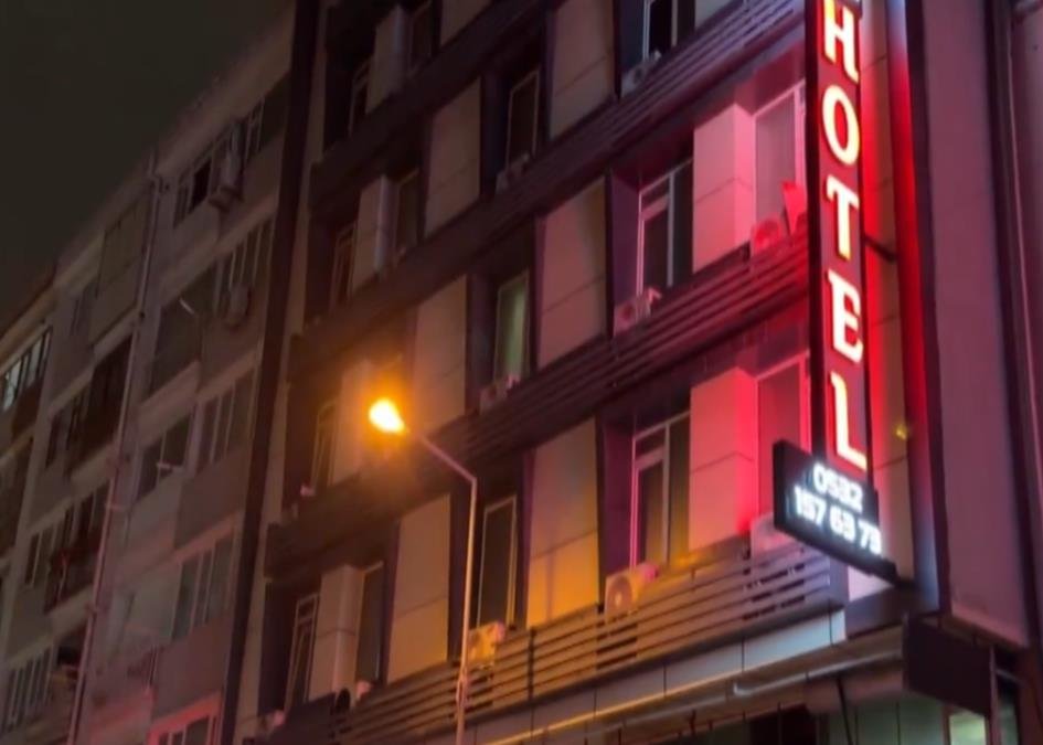 BIZNISMEN IZ ČAČKA KOJI JE TUŽIO HOTEL TRAŽI MASNU ODŠTETU: Osoblje njegovoj ženi oktrilo da je proveo noć sa dve dame i prijateljem, dali joj i snimke