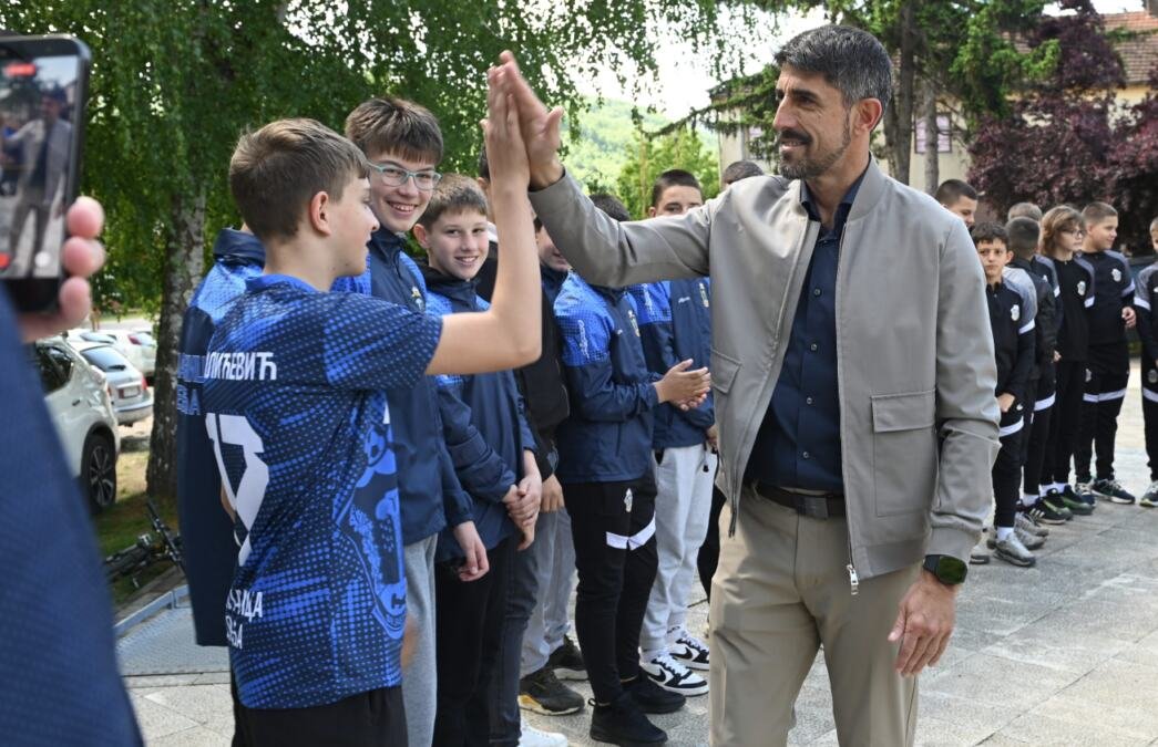 OD PUSTOG ŠILOVA DO VEČNOSTI: Veljko Paunović posetio rodni kraj i setio se svojih korena