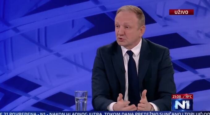 "NE MOŽETE SA 20 GODINA IMATI DOVOLJNO ZNANJA I VODITI DRŽAVU" Đilas isprozivao studente blokadere: Narod neće da glasa za nešto što ne zna... (VIDEO)