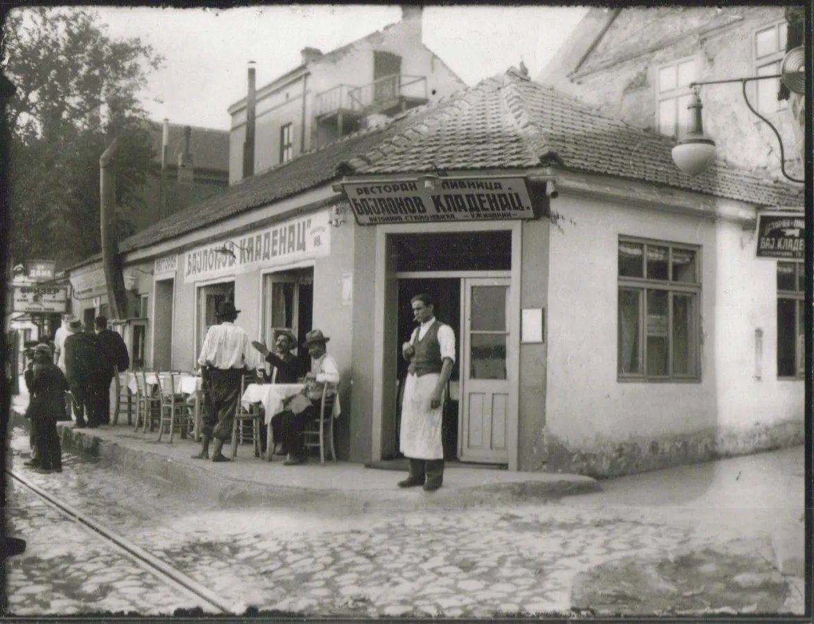 Beograd je 1930-ih imao „astalska društva“ za pomoć deci: Ovako je izgledao jedan od najvećih kafanskih skandala starog Beograda