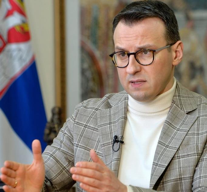 "PRIŠTINA NE MOŽE DA FORMIRA PARAVOJNE I PARAPOLICIJSKE ODREDE MIMO SPORAZUMA" Petković o formiranju Žandarmerije: Očajnički potezi Kurtija zbog sticanja poena!