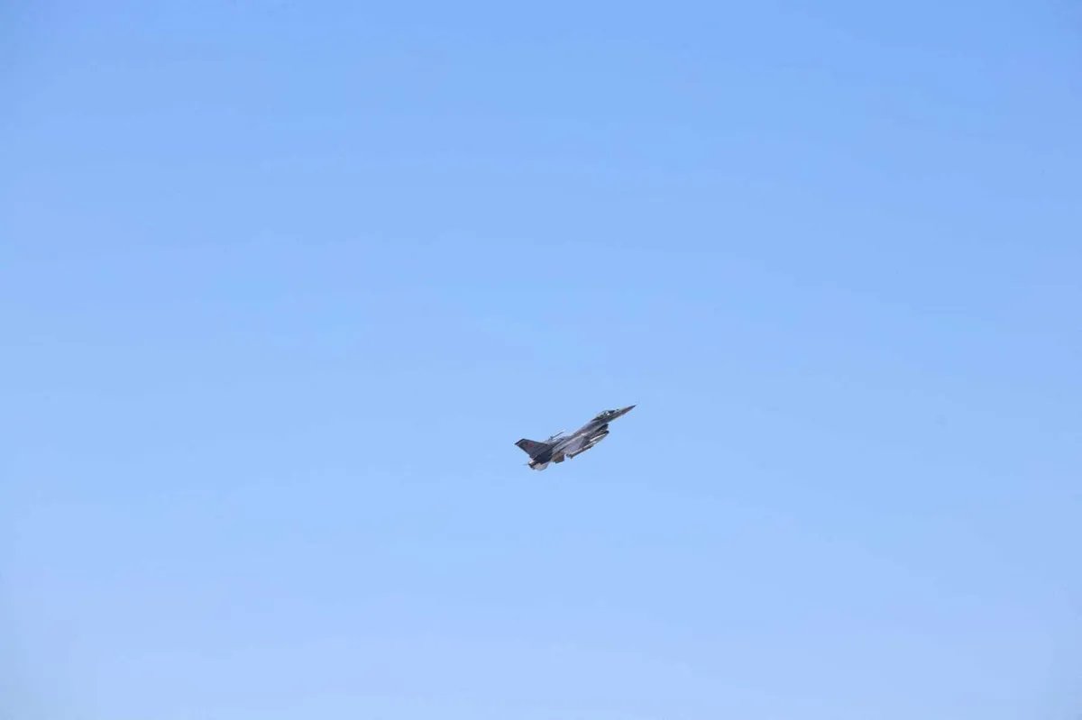Rumunski vojni avion oborio navodni ukrajinski dron iznad Estonije