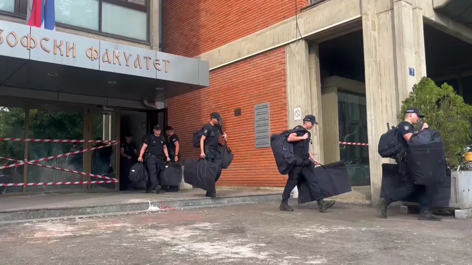 Zbog čega je policija u kampusu novosadskog Univerziteta ostala gotovo 40 dana: "Došla u velikom broju, naoružana, agresivna i ostala nepojmljivo dugo"