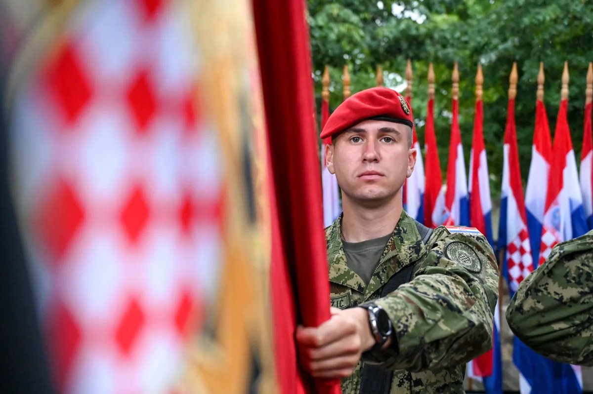 Pripadnici Oružanih snaga Hrvatske stigli u misiji KFOR-a na Kosovo