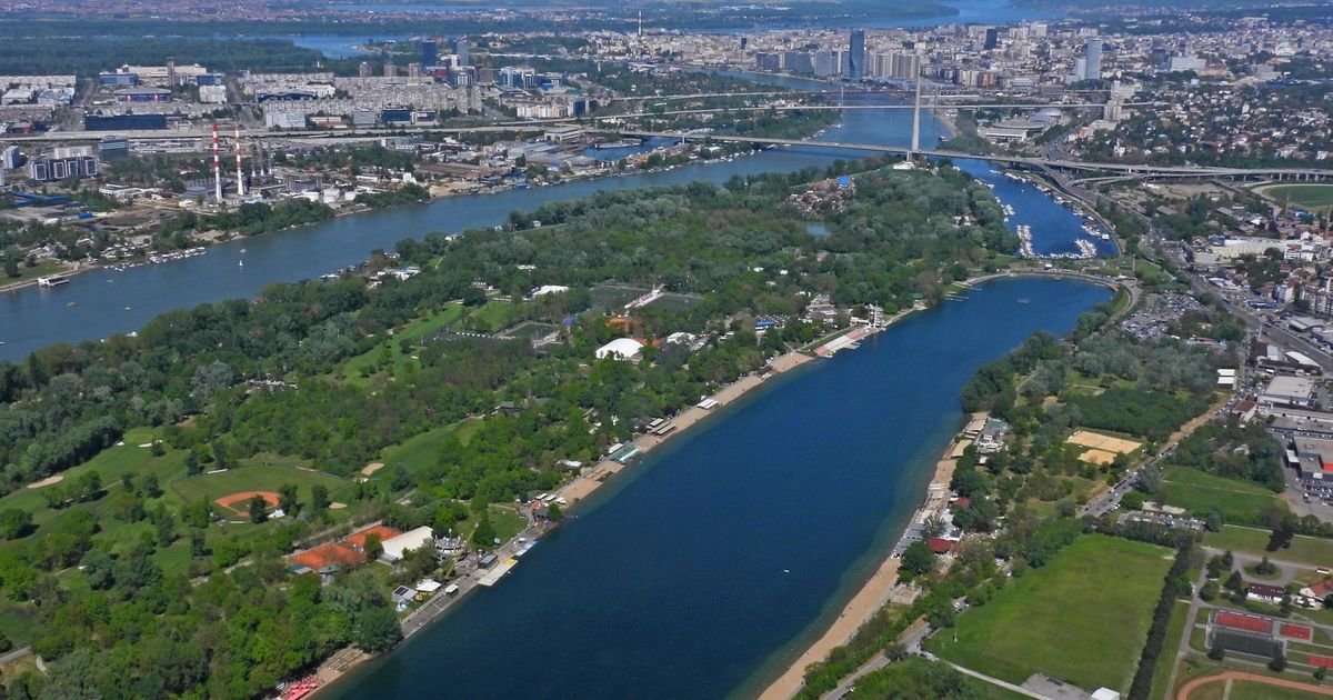 "Istočna Evropa, nasumično odabran grad" Amerikanac stigao u Beograd i još iz aviona razgnevio Srbe