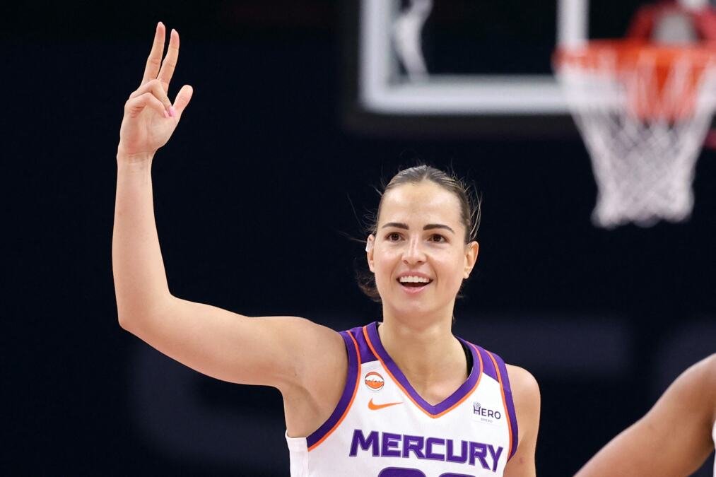 WNBA SPEKTAKL SA SRPSKIM POTPISOM! Srpkinje u direktnom okršaju u Americi: Jovana ponovo dvocifrena, Nikolina odnela pobedu! (VIDEO)