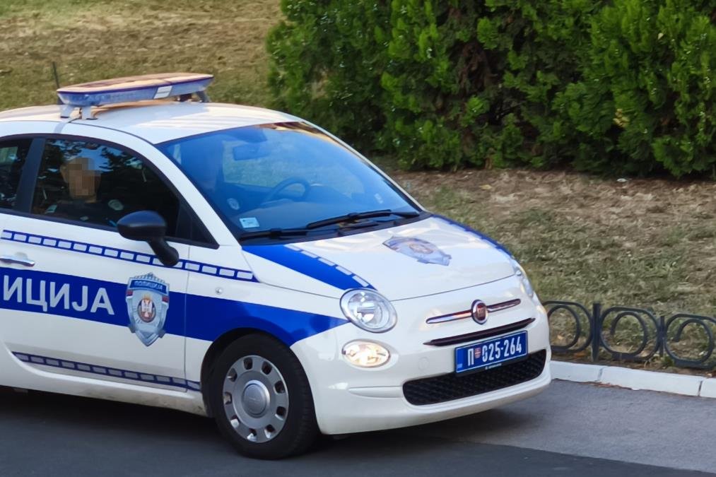 AUTO UDARIO DEČAKA NA BICIKLU: Posle saobraćajne nesreće kod Aleksinca dete hitno transportovano u UKC Niš!
