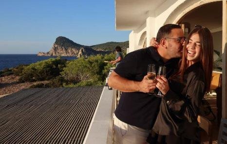 "ZBOG SVEKRVE I SVEKRA NABACILA JE KOJE KILO VIŠKA" Komšije o Uni Čolić i starijem biznismenu: Njegova sestra ih je spojila...