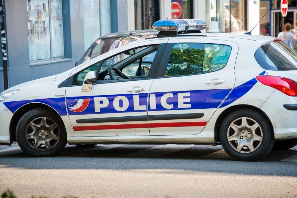 ŠOK OTKRIĆE FRANCUSKE POLICIJE: Zaustavili Srbina na motoru, a kada su videli čime je napunio kofere, odmah ga osudili!