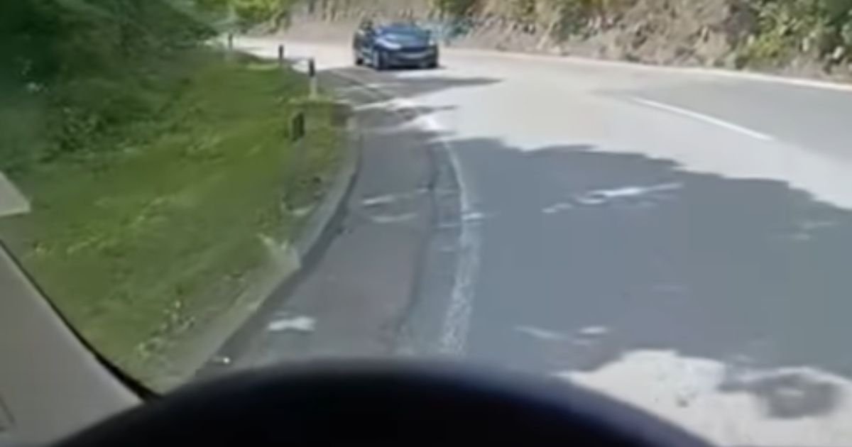 Još jedna vožnja u KONTRASMERU na Iriškom vencu: Na krivini shvatio da mu auto juri u susret, pa uradio OVO