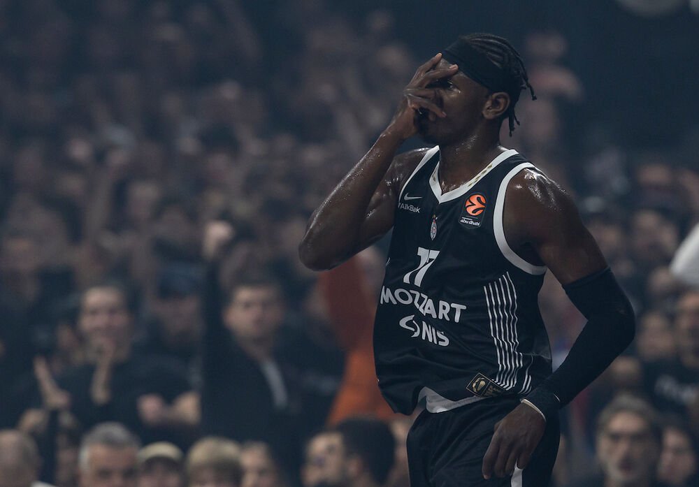 ISAK BONGA IZMEĐU EVROPSKOG VELIKANA I DETROITA! Partizan će makar dobiti obeštećenje...