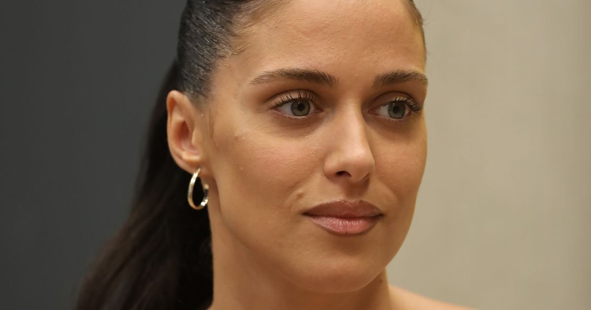 Evo kroz kakvu dramu prolazi Mahrina - pevačica se oglasila dok čeka operaciju: "Ceo život u dva dana..."