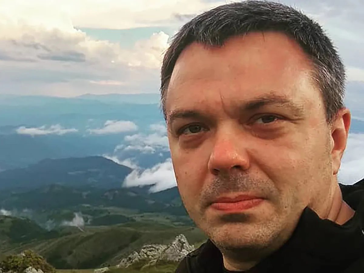 Marko Nikolić: Politiku mnogi danas smatraju za ružnu reč, psovku. U to nas ubeđuju - lošiji od nas