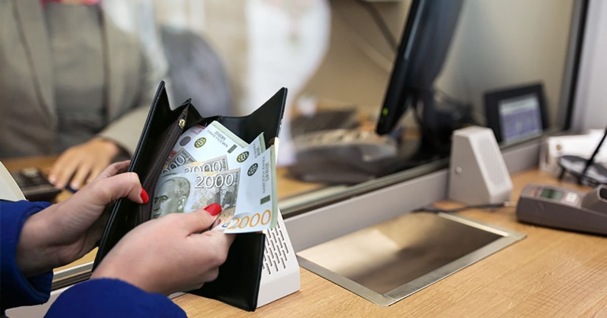 Dinar danas jači prema jednoj valuti: Ovo je zvanični srednji kurs
