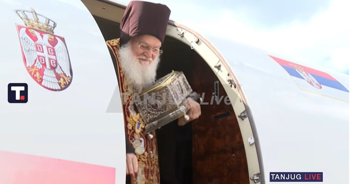 Iguman Jefrem poručuje Srbima: Časni pojas čini ČUDA gde god ide, dešavalo se da leči bolesne i donosi decu!
