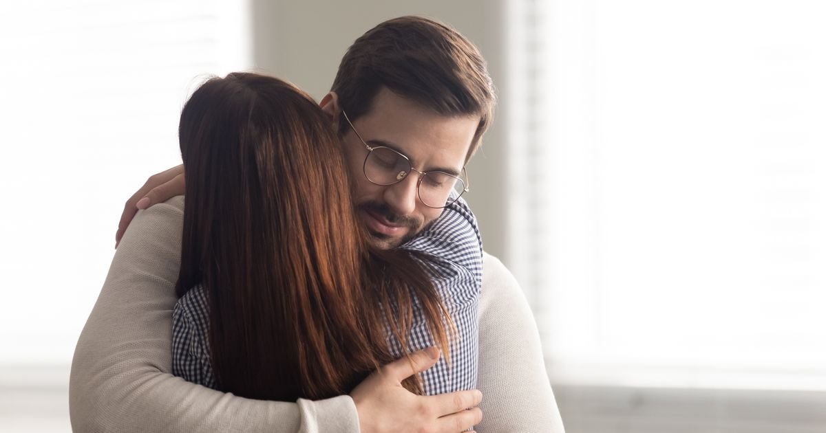 Kako se ponaša dečko koji vas iskreno voli? Ako radi ove sitnice, ne sumnjajte, našle ste čoveka za CEO život