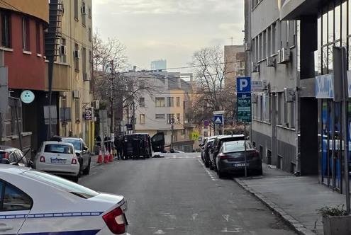 JOŠ JEDAN BEOGRADSKI KAFIĆ NA METI NAPADAČA: Lokal na Vračaru već jednom goreo, drugi put bačena bomba, a sad sve razbijeno!