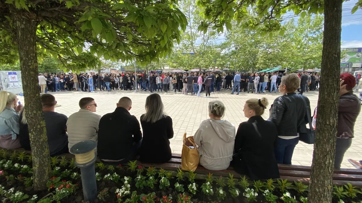 Skupovi podrške uhapšenim direktorima širom centralnog Kosova