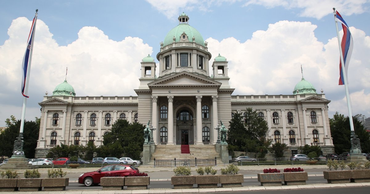 Stiže promena Zakona o praznicima? U Skupštini podnet predlog da se poveća broj neradnih dana za OVE praznike!