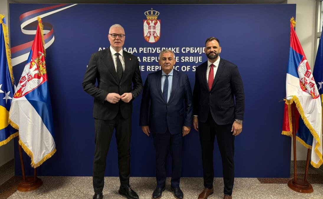 SUSRET U SARAJEVU: Ambasador Todorov ugostio Dejana Tomaševića predsednika i Dejana Bojovića, generalnog sekretara Olimpijskog komiteta Srbije