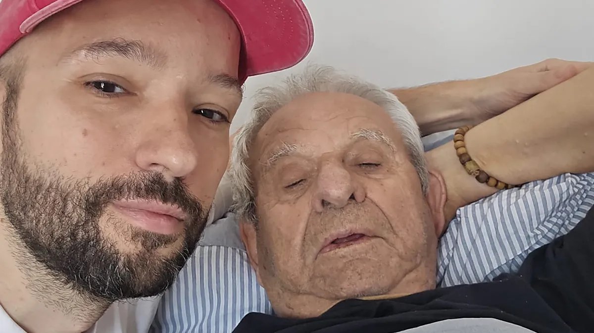 Deka Veroljub, koga je nasilnik udario kolima kod Pravnog, izašao iz bolnice i najteže mu je što neće biti na Slaviji. Za Nova.rs kaže: Vlast je trula, mora da padne"