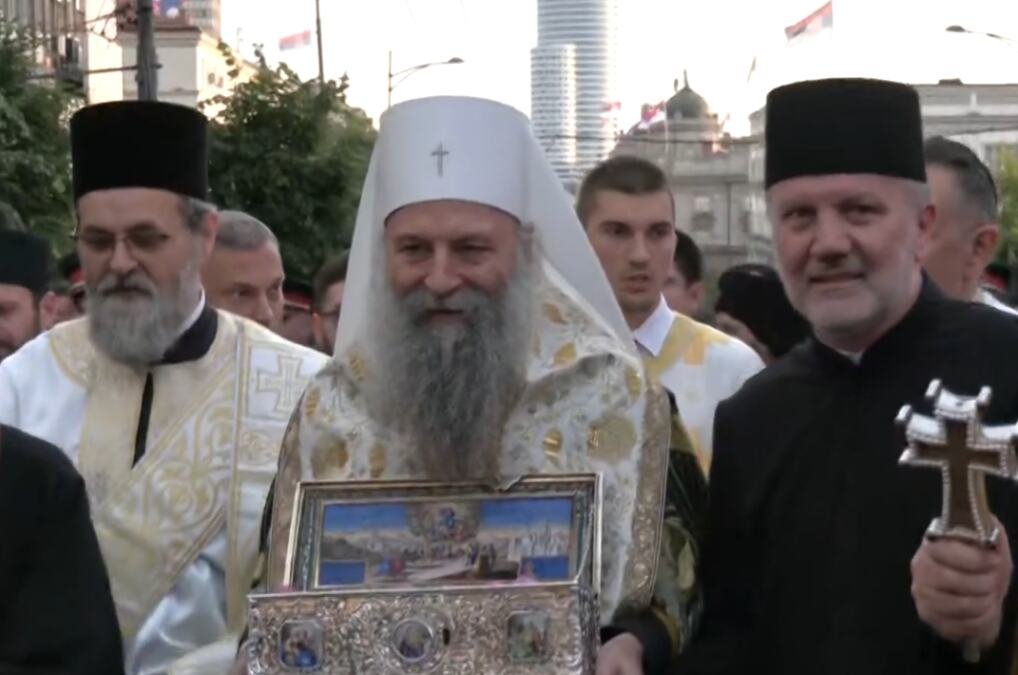 UŽIVO Spasovdanska litija u Beogradu: Patrijarh Porfirije, noseći Pojas Presvete Bogorodice, predvodi hiljade vernika kroz prestonicu (FOTO)