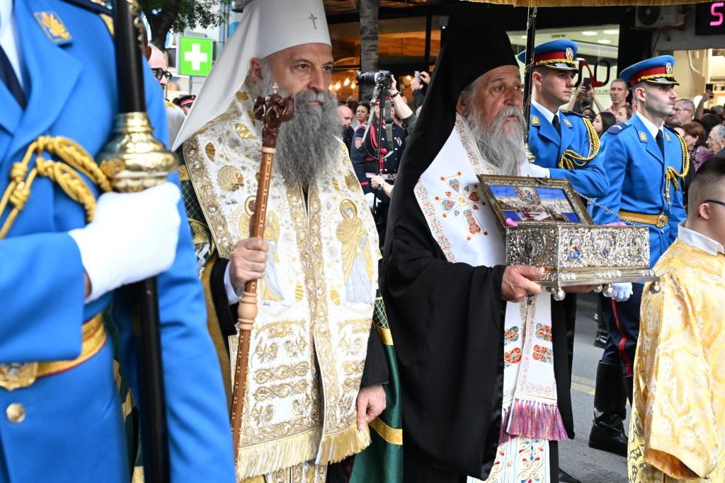 Spasovdanska litija prošla ulicama Beograda, patrijarh Porfirije predvodio povorku