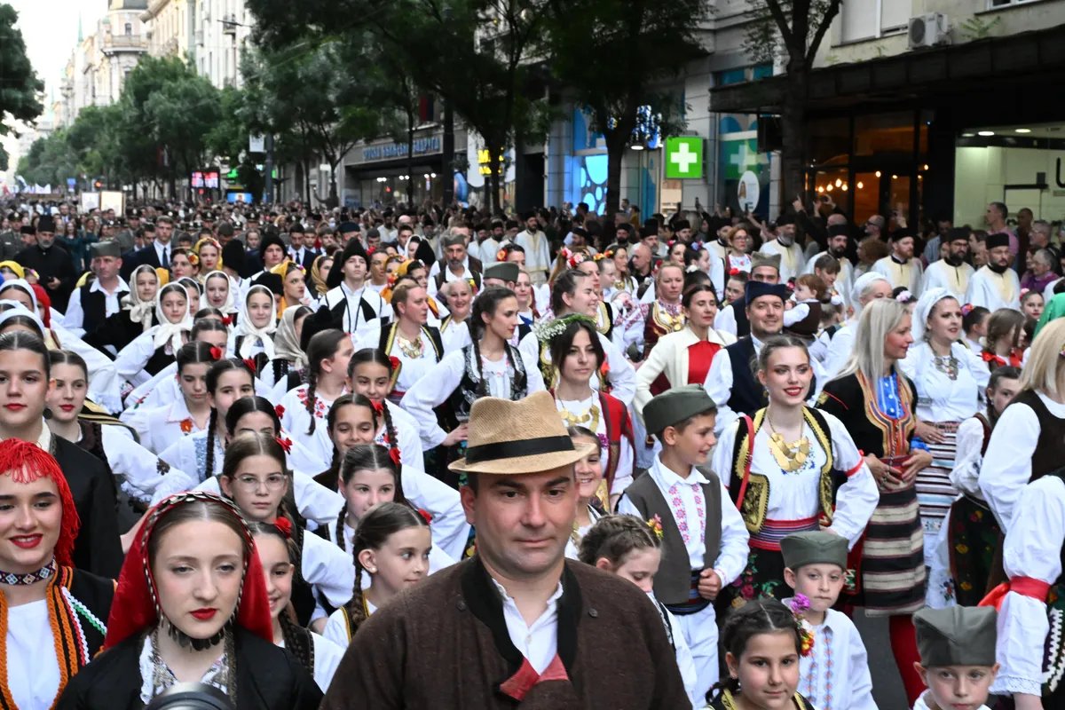 Spasovdanska litija u Beogradu, na čelu patrijarh Porfirije i Pojas Presvete Bogorodice