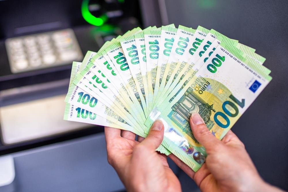 Ovi dodatni poslovi donose zaradu preko 200.000 dinara mesečno: Ako tražite priliku za povećanje svojih prihoda, ove su opcije za vas