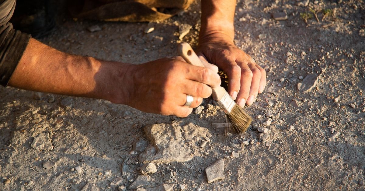 Pećina na Pelješcu skrivala grčku pozorišnu masku: Napravljena je od terakote i stara skoro 2.400 godina