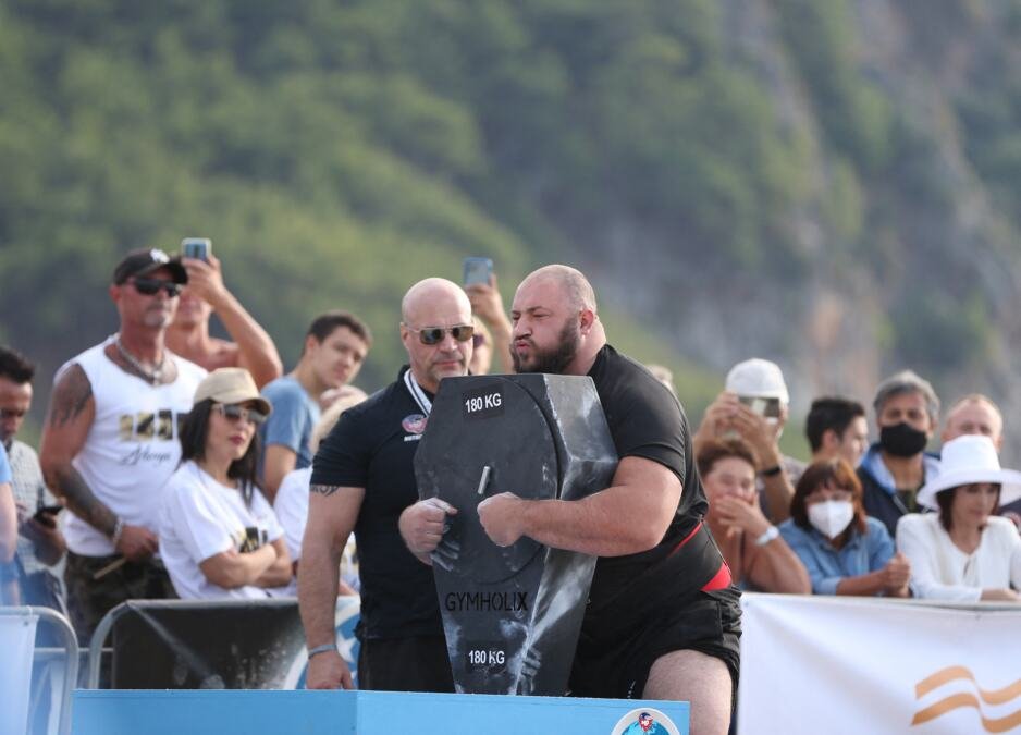 LIGA ŠAMPIONA ZA SNAGATORE U SRBIJI! Strongmeni se takmiče u Zrenjaninu
