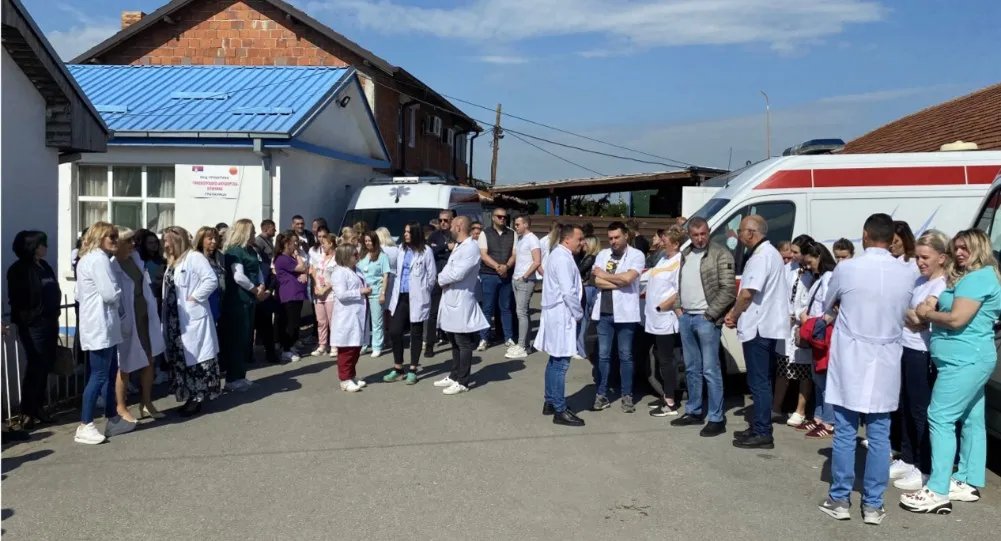 Treći dan protesta u Gračanici zbog hapšenja direktora zdravstvenih i obrazovnih ustanova