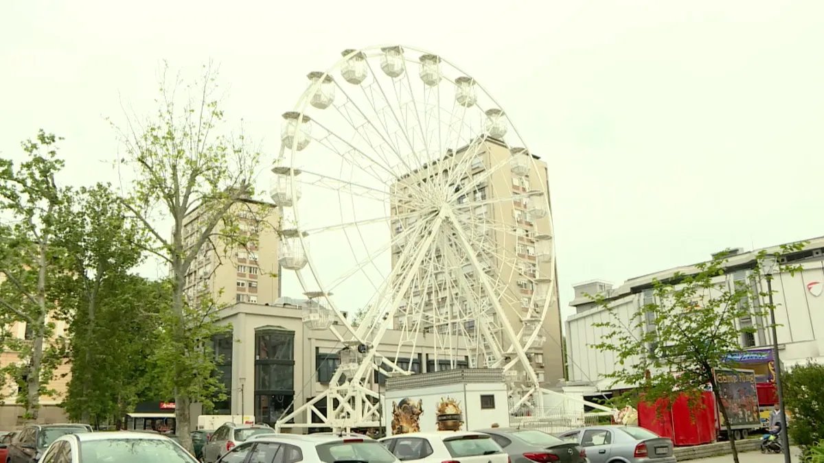 Uklonjen panoramski točak iz centra Kragujevca