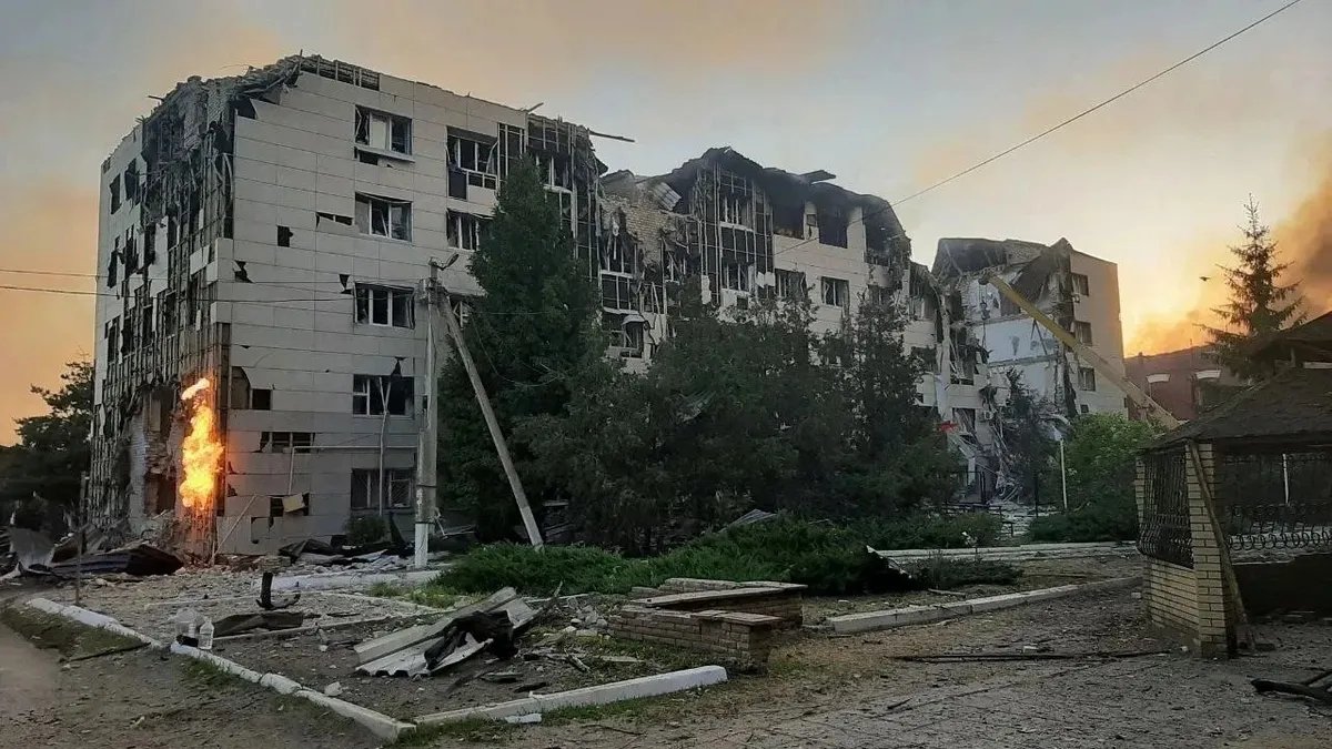 Najmanje četiri osobe poginulo, a 35 ranjeno u ukrajinskom napadu na studentski dom u oblasti pod kontrolom Rusije