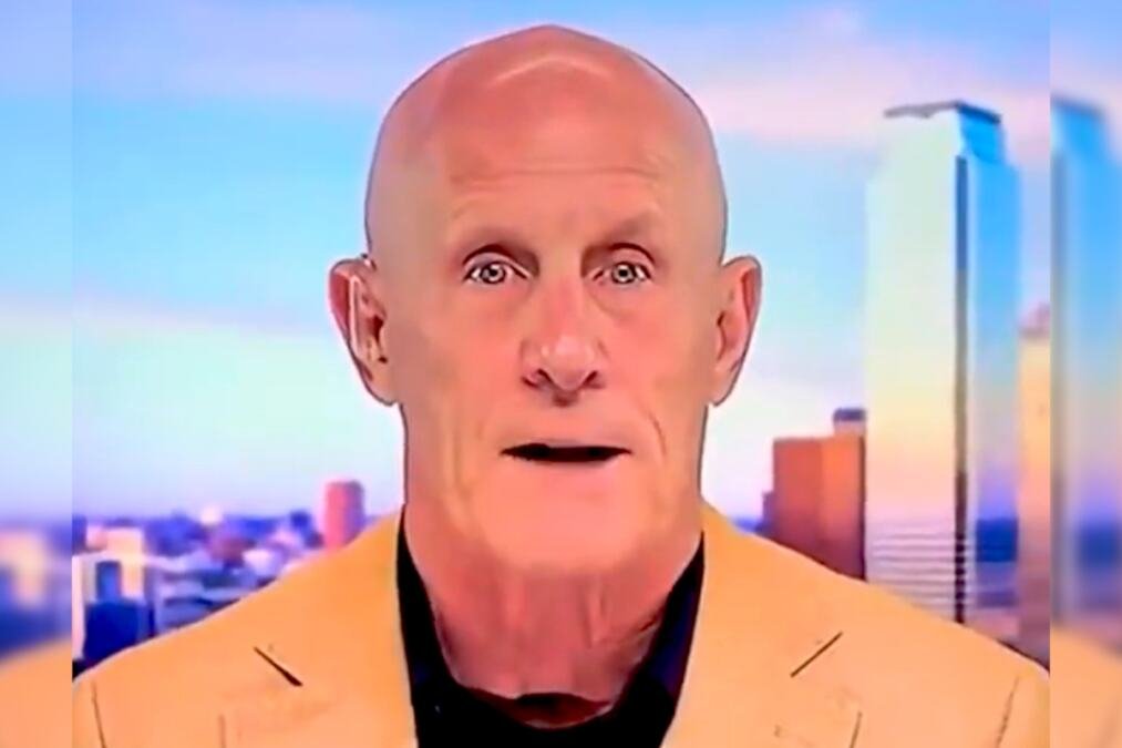 BIZARAN SNIMAK AMERIČKOG KOMANDANTA, LJUDI U ŠOKU - ŠTA JE OVO? Dobro pogledajte kako izgleda, nižu se TEORIJE ZAVERE! "Šta mu je ovo sa vratom" (VIDEO)