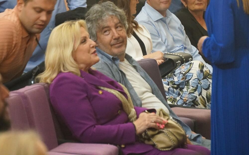 Nije realno da je ova brojka: Evo koliko je dečko Snežane Đurišić od nje zapravo mlađi