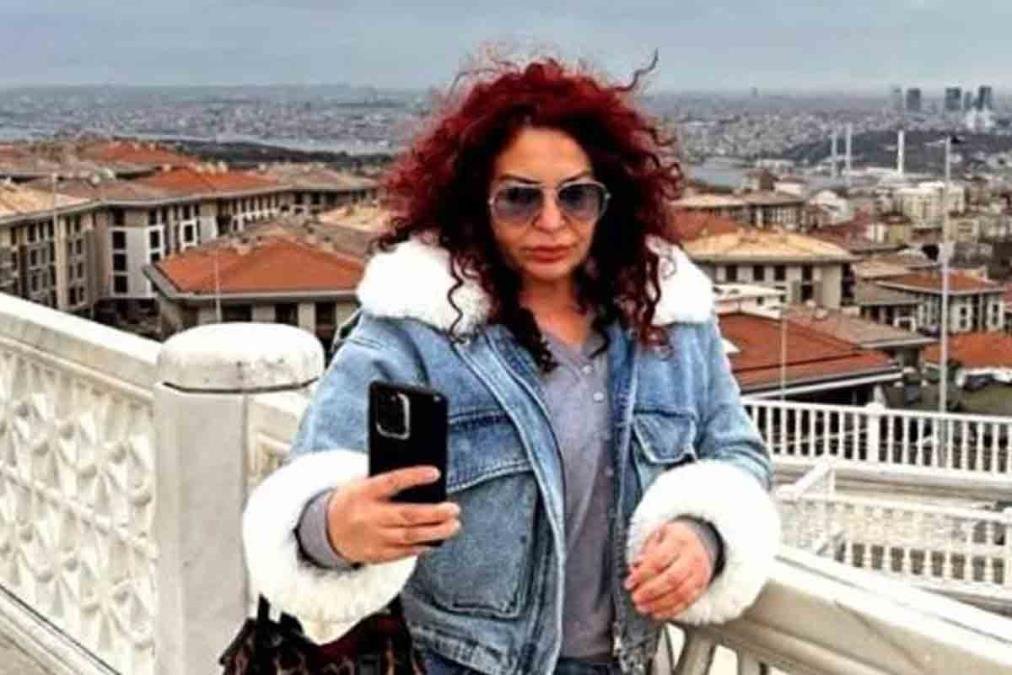 "BEZ IČEGA SU ME IZBACILI SA DETETOM NA ULICU" Pevačici nakon smrti muža njegova porodica napravila pakao od života: Smetala sam im...