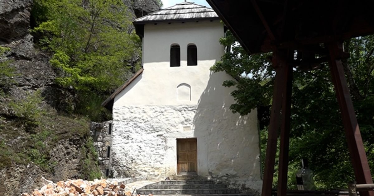 Ova srpska svetinja slavi 800 godina postojanja: Zidovi manastira se obrušavaju, treba hitnu obnovu