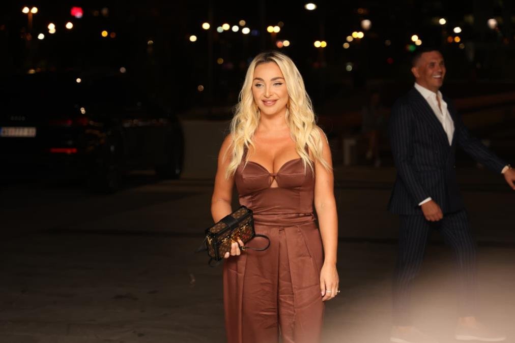 ZALJUBILA SE U NJEGA SA 17, ON VOZIO KAMIONE DA BI JOJ PLATIO ALBUM: Danas je uspešan biznismen, a kad su dobili sina za nju je krenuo pakao, imala je i sepsu
