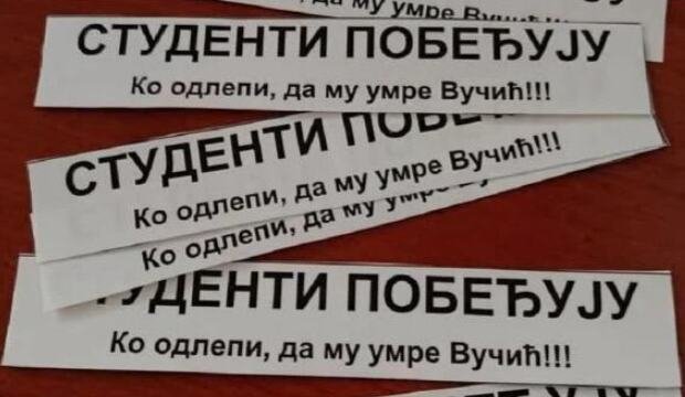 ZLOKOBNA PORUKA NA BLOKADERSKIM NALEPNICAMA: Ponovo priželjkuju smrt Vučića! (FOTO)