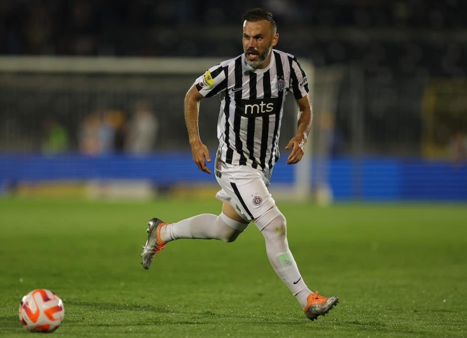 PARTIZAN - RADNIK: Vrlo emotivno u Humskoj! Bibras Natho igra poslednju utakmicu u crno-belom dresu! /POZNATI SASTAVI/