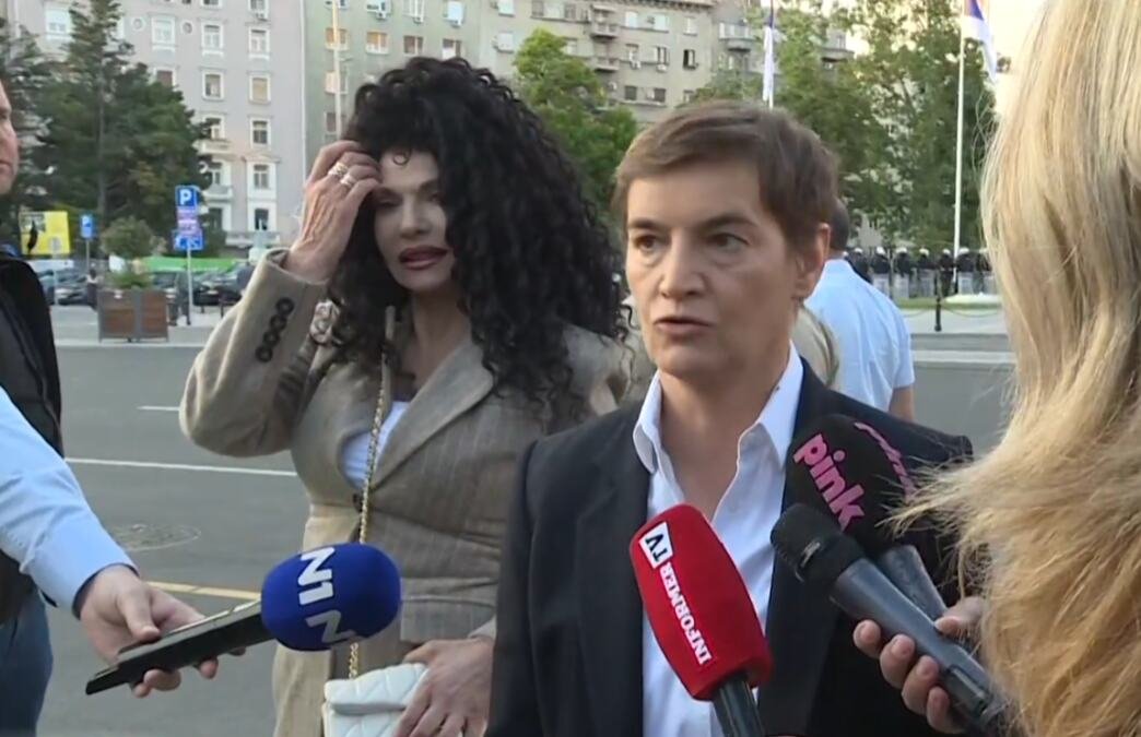 UŽIVO ANA BRNABIĆ U PIONIRSKOM PARKU: Da li smo čuli nešto novo oko plana ili programa koji blokaderi imaju? Nismo - sve je jasno!